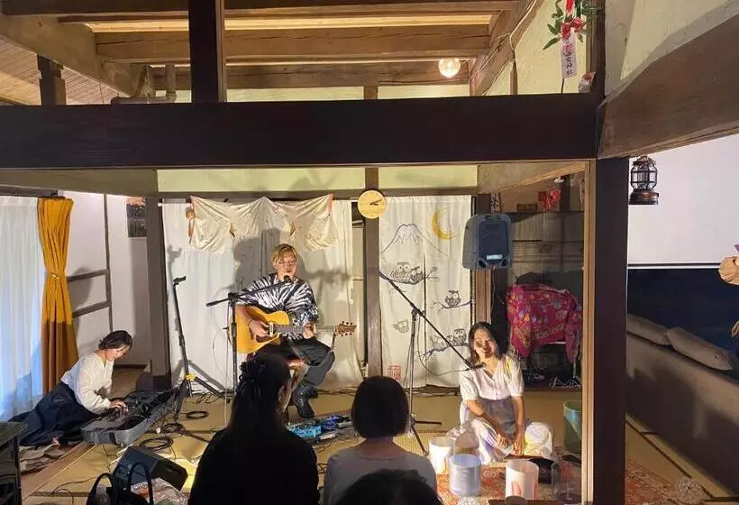 ベッドアンドブレックファースト Kizuna Guesthouse