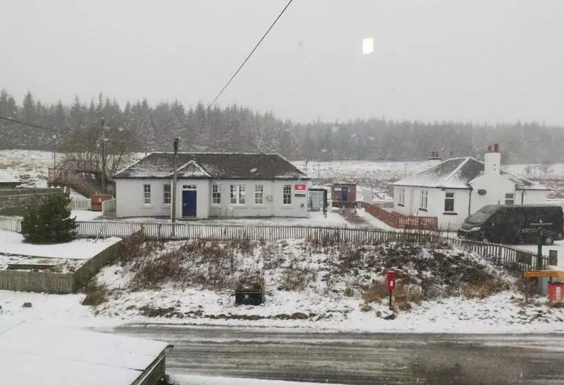 Dalwhinnie Old School Hostel