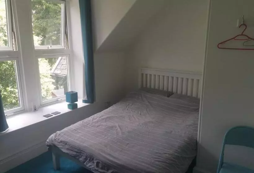 Dalwhinnie Old School Hostel