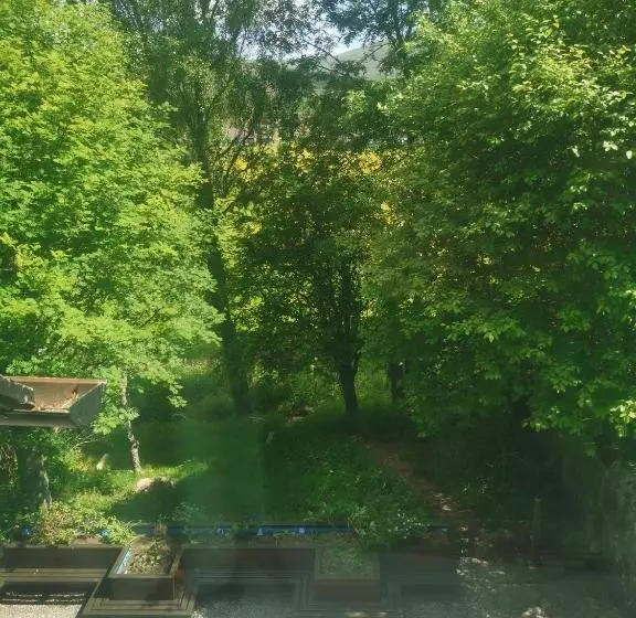 Dalwhinnie Old School Hostel