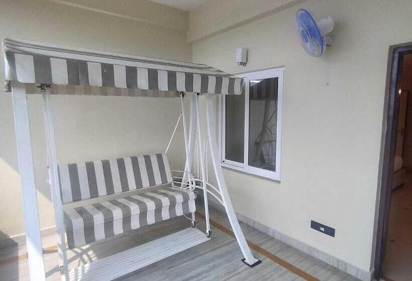 Golden Park Hotel & Resort