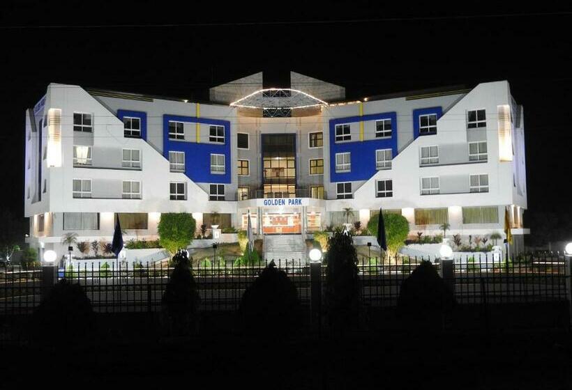 Golden Park Hotel & Resort