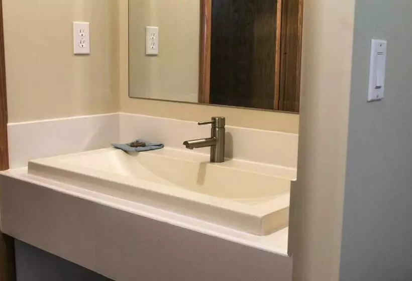 Hotelli La Huerta Inn & Suites