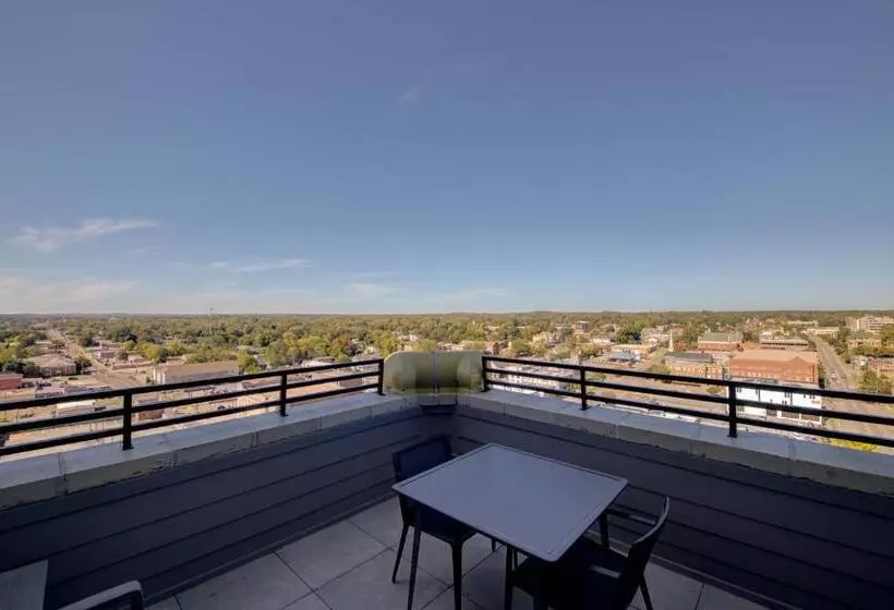 The Threefoot Hotel, Meridian, A Tribute Portfolio