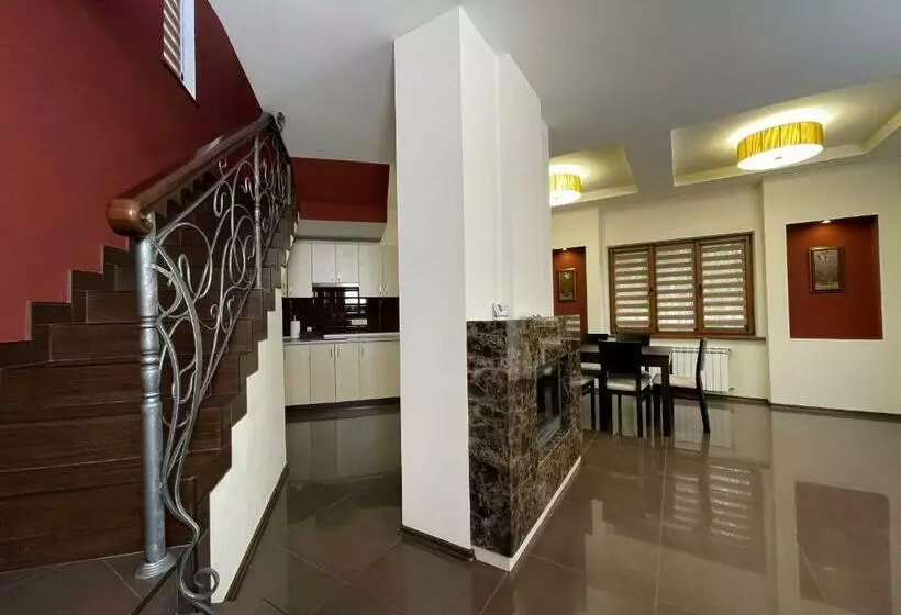 ホテル Tita Family House