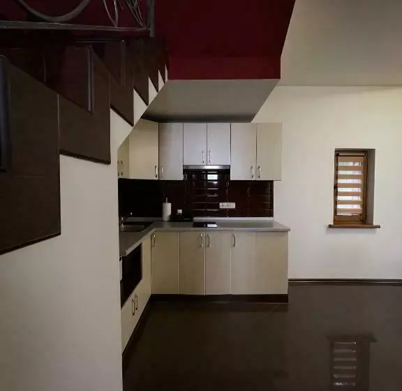 ホテル Tita Family House