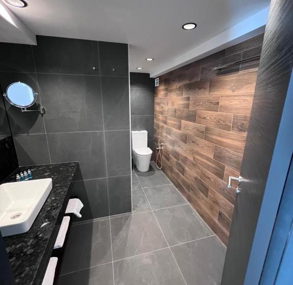 فندق Tita Family House