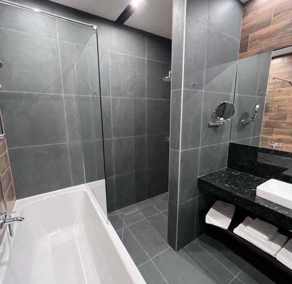 فندق Tita Family House