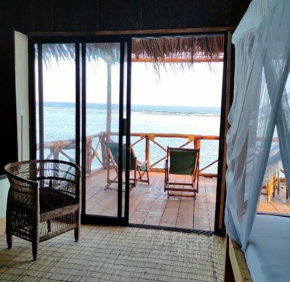 Mtende Beach Bungalow Océan View