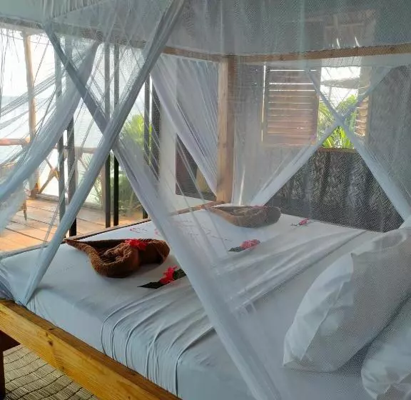 Mtende Beach Bungalow Océan View