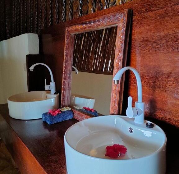 Mtende Beach Bungalow Océan View