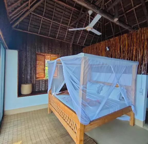 Mtende Beach Bungalow Océan View