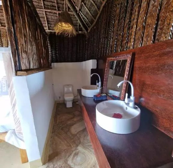 Mtende Beach Bungalow Océan View