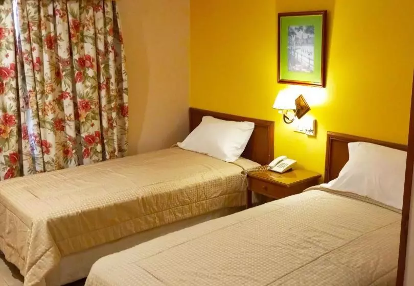 هتل Bristol Asuncion