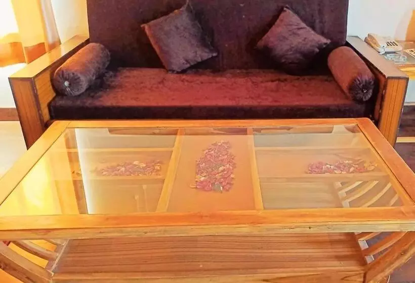 Hotelli Boros Resorts Binsar