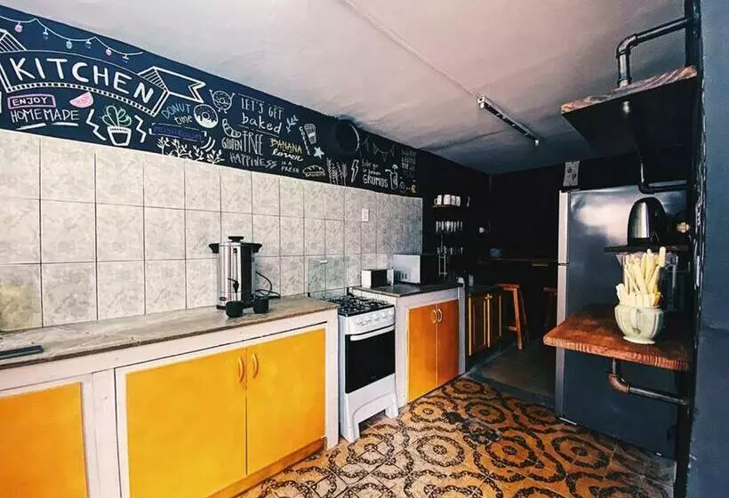 ペンション Avokanto Hostel