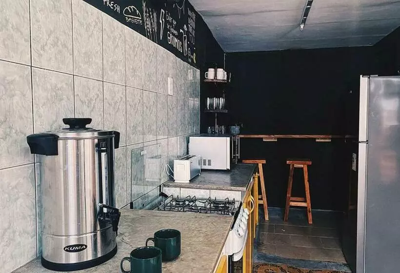 ペンション Avokanto Hostel