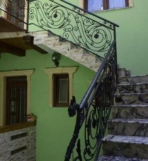 Hotelli Pensiunea Nobil Medieval