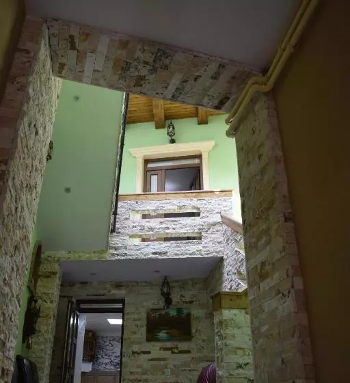 Hotelli Pensiunea Nobil Medieval