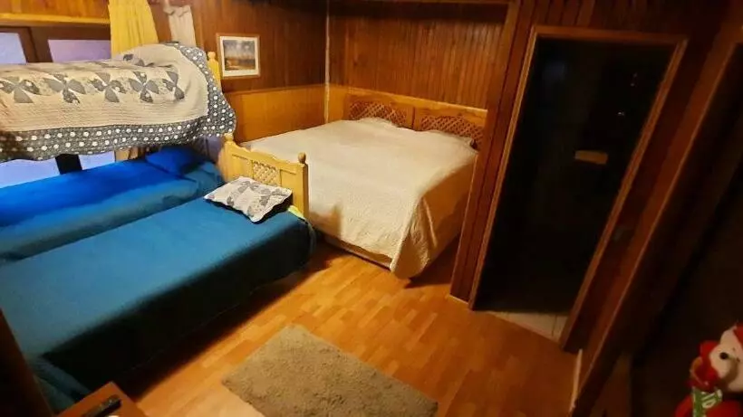 تختخواب و صبحانه Casa Kaiser