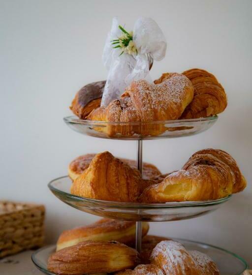 تختخواب و صبحانه Il Granello