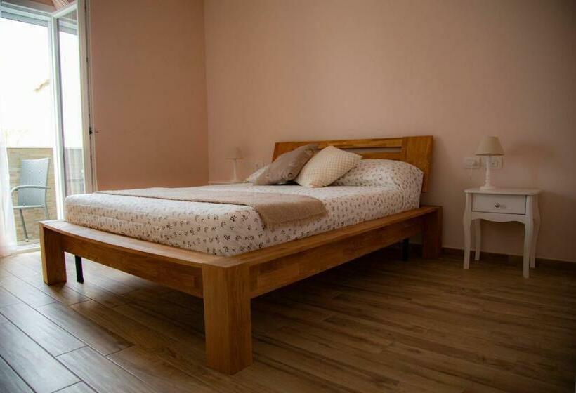 تختخواب و صبحانه Il Granello