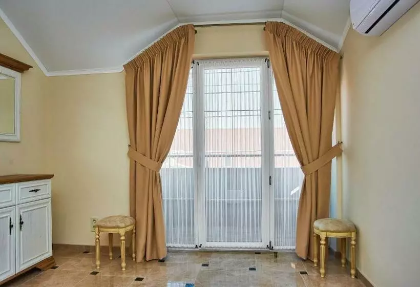 ホテル Guest House Nikolaevsky