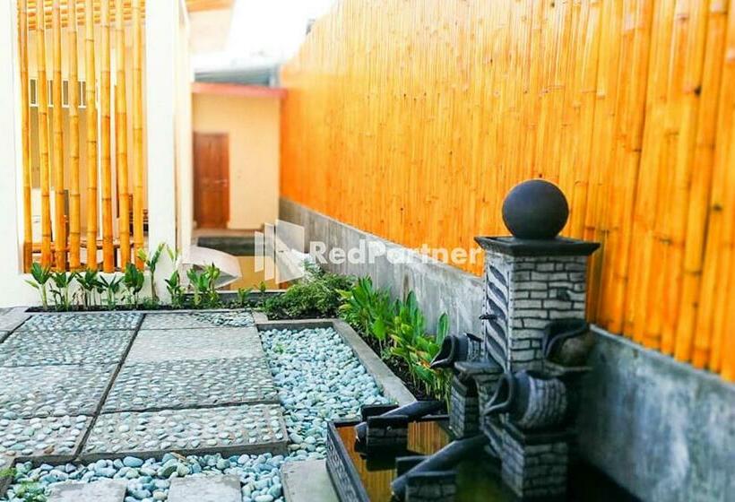 Hotel Sky Flores Bungalow Syariah Redpartner
