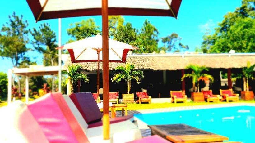 هتل The Sanctuary Lodge