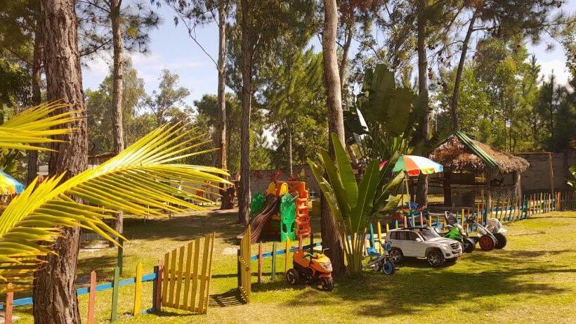 هتل The Sanctuary Lodge