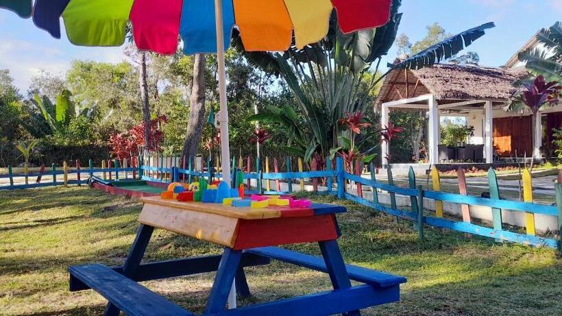 هتل The Sanctuary Lodge