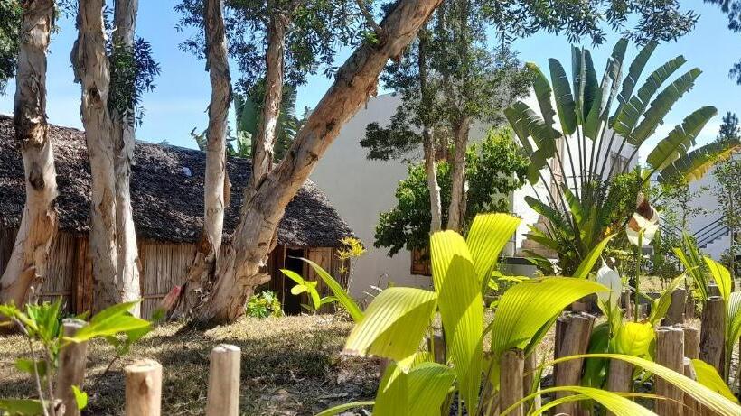 هتل The Sanctuary Lodge