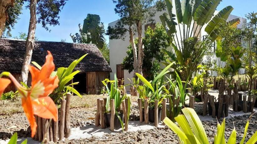 هتل The Sanctuary Lodge