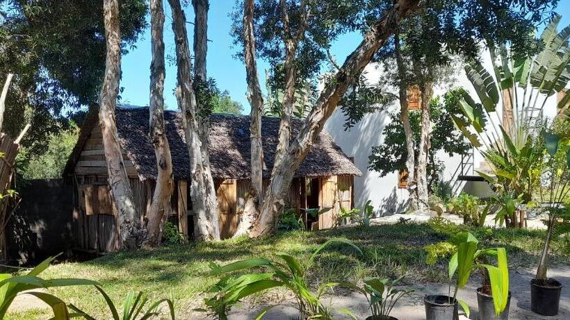 هتل The Sanctuary Lodge