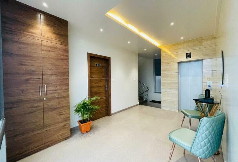 Hotel Yogiraj Exclusive Lodge