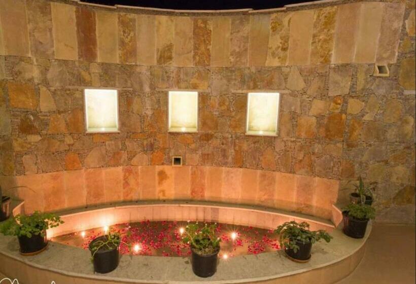 בית מלון כפרי Devraj Villa  Luxury Pool Villa Udaipur