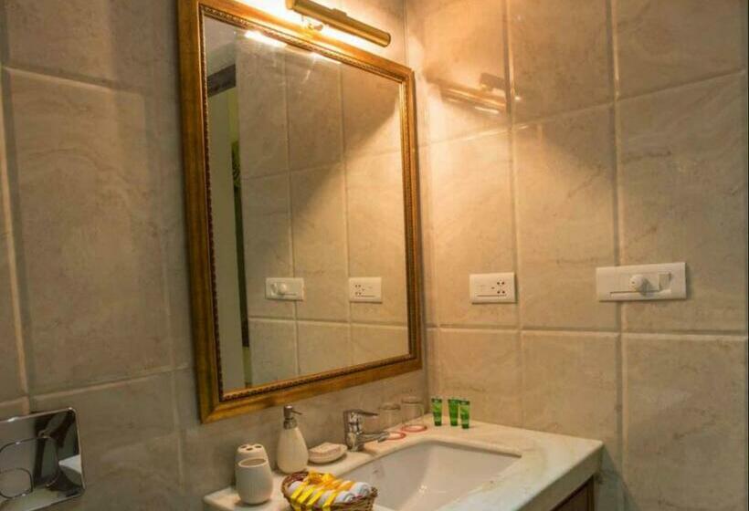 בית מלון כפרי Devraj Villa  Luxury Pool Villa Udaipur