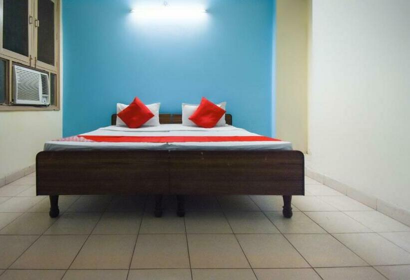 ホテル Oyo 65608 Wings Guest House