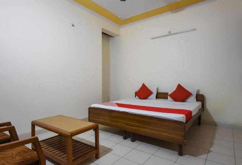 ホテル Oyo 65608 Wings Guest House