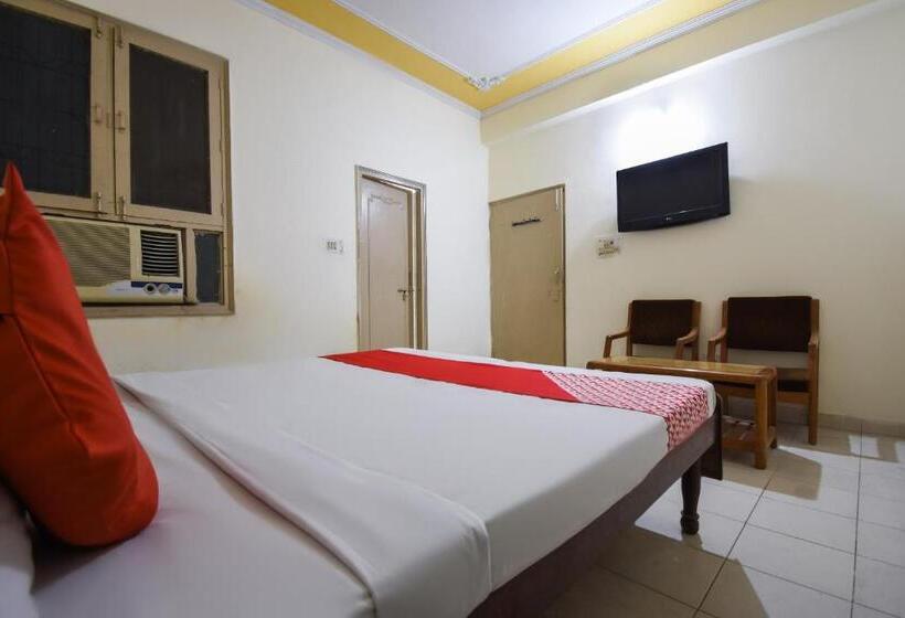 ホテル Oyo 65608 Wings Guest House