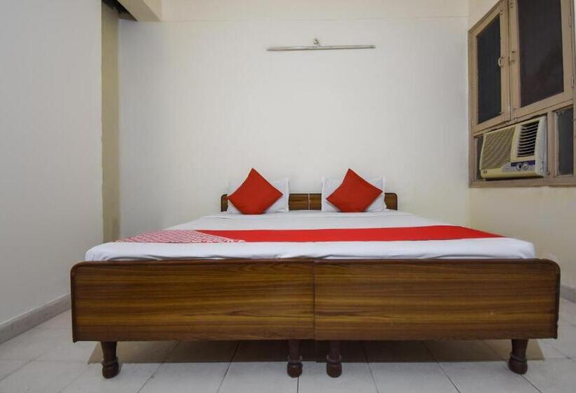 ホテル Oyo 65608 Wings Guest House
