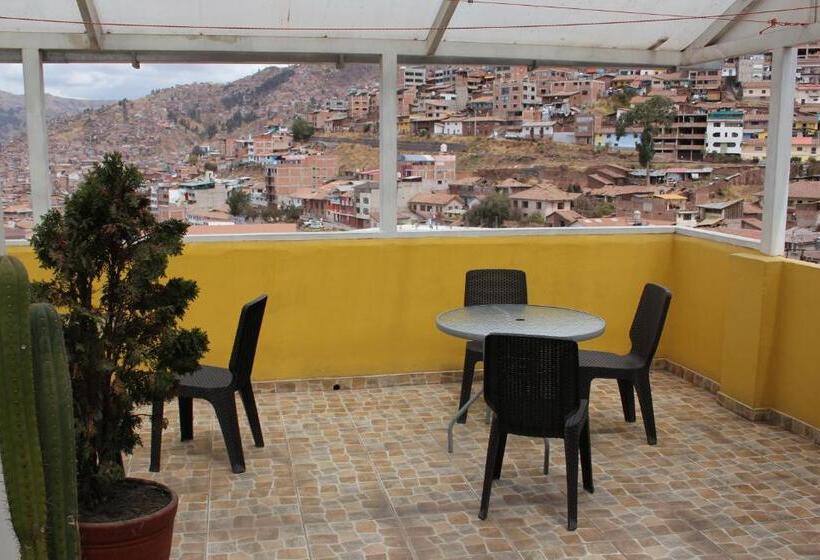 Cuscopackers Hostels