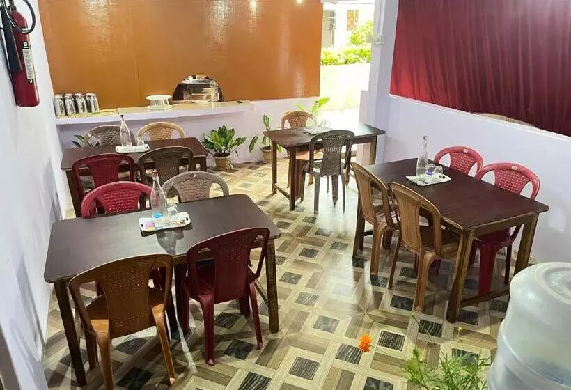 Hotelli Purnima Residency