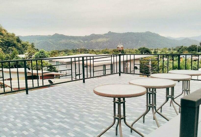 Resort Baan Khaoneawdum