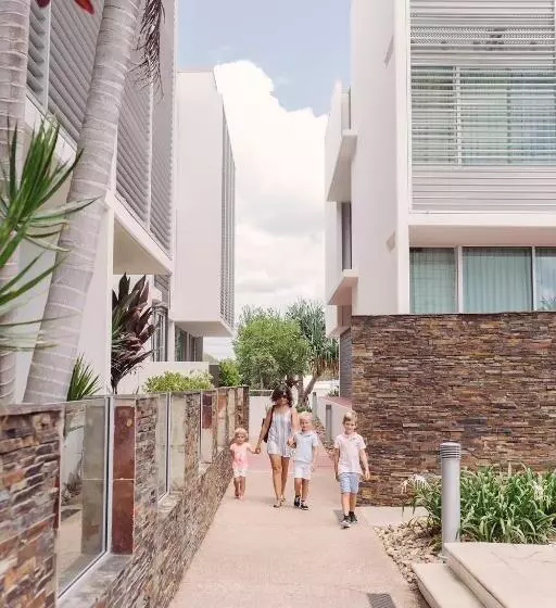 Element On Coolum Beach