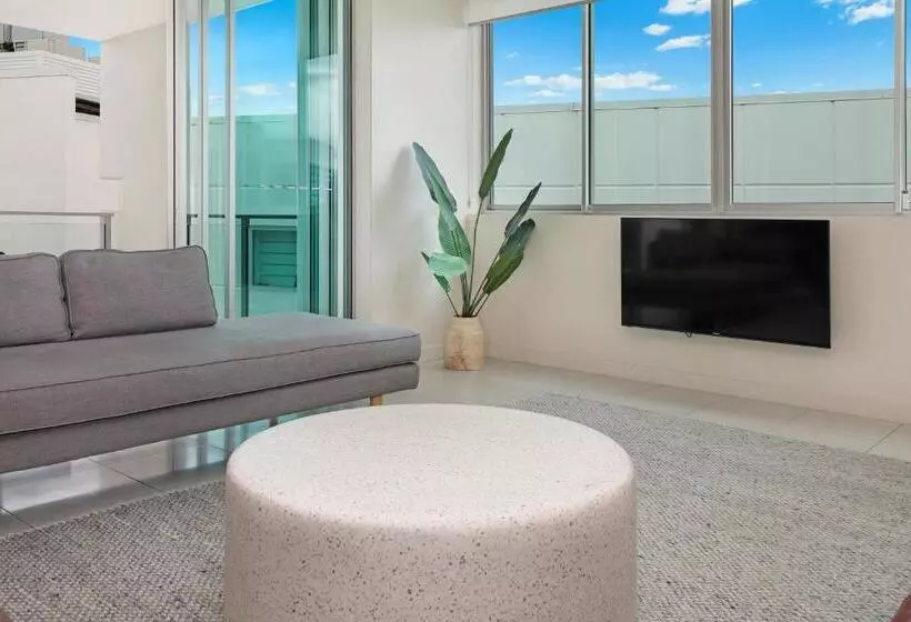 Element On Coolum Beach