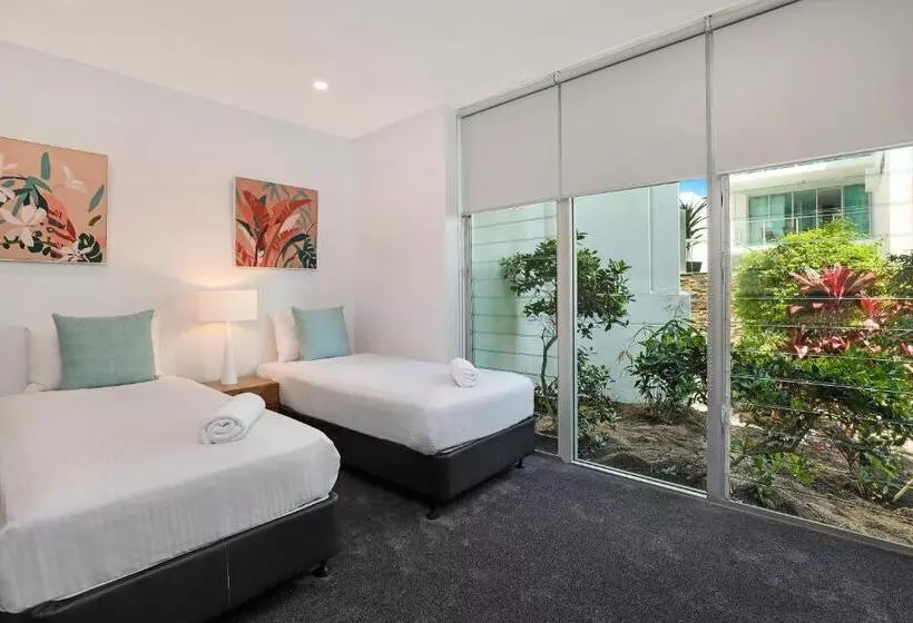 Element On Coolum Beach