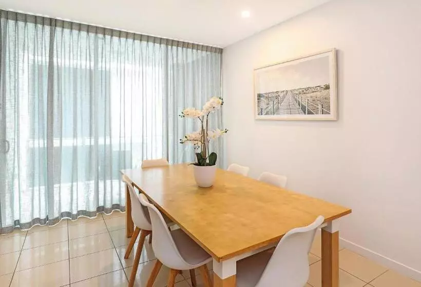 Element On Coolum Beach