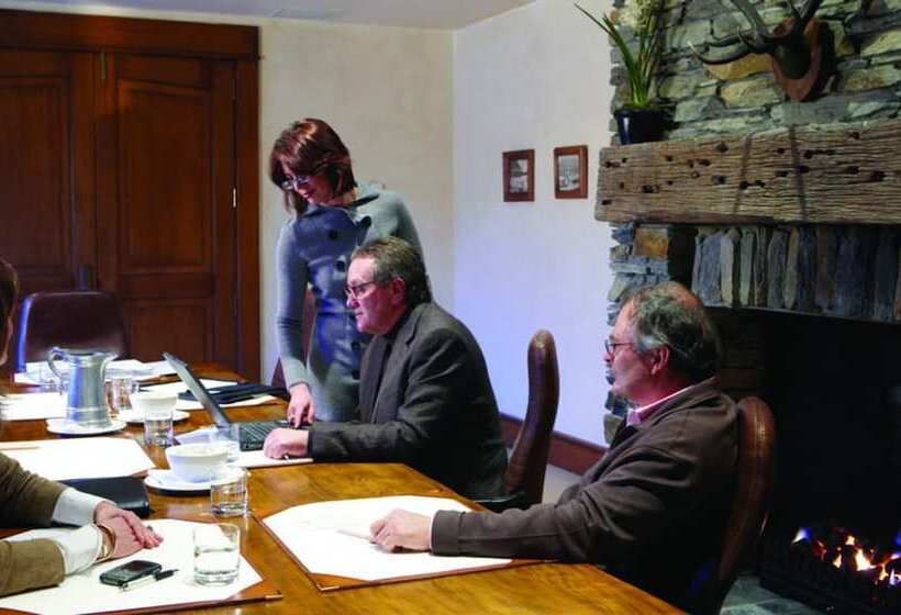 Отель Blanket Bay