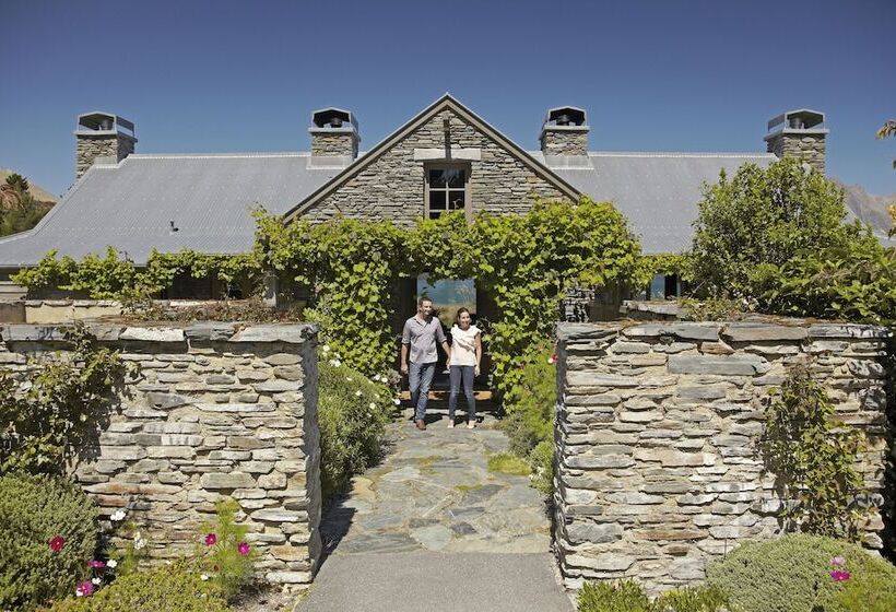 Отель Blanket Bay